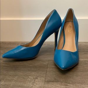 Ladies Charles by Charles David Leather Pumps